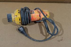 DeWalt Cutout Tool