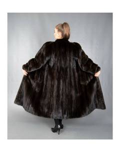 Top of the Line�Ladies Natural�Blackglama Female Ranch Mink Coat -�Medium