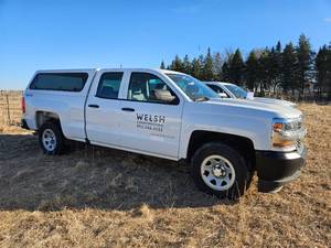 lot 1F image: 2017 Chevrolet Pickup Truck