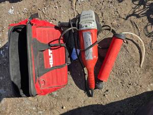 lot 12 image: Milwaukee 7 inch Grinder - Corded