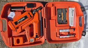 lot 14 image: Paslode 900420 Cordless IMCT Framing Nailer with case