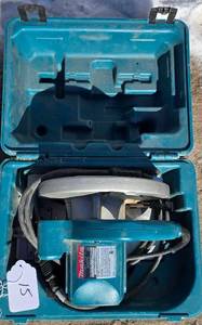 lot 15 image: Makita Circular Saw 7-14 5007F with case