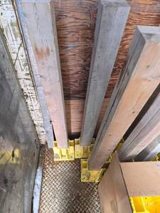 lot 38 image: 4x4 Posts with brackets
