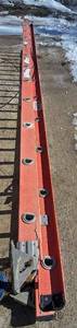 lot 44 image: Louisville 28 foot extension ladder