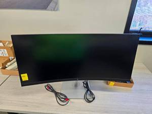 lot 110 image: HP Ultrawide Curved Monitor