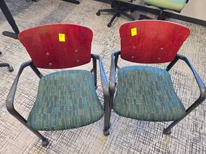 lot 140 image: (2) Two - Office Chairs on wheels