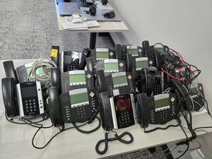 lot 157 image: Polycom multi-line phone system