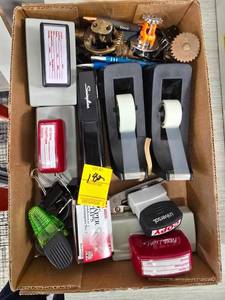 lot 182 image: Office supplies