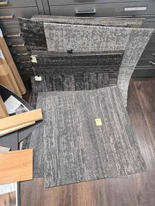 lot 197 image: Carpet squares