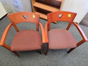lot 205 image: (2) Two office Chairs