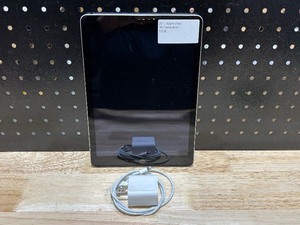 lot 5 image: 2017 Apple iPad 5th Generation