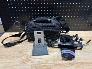 lot 13 image: Kodak Play Touch Zi10 Pocket Size HD Video CameraCamera with Accessories