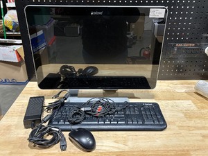 lot 17 image: 2013 Bytespeed All-in-one Desktop Computer