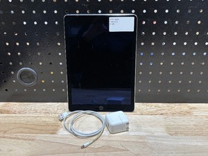 lot 26 image: 2015 Apple iPad Air 2