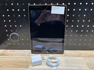 lot 29 image: 2017 Apple iPad 5th Generation