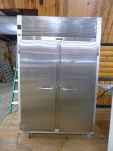 lot 1 image: Traulsen 2 Door Commercial Reach-In Freezer