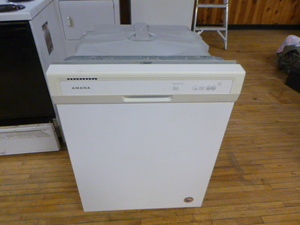 lot 8 image: Amana Dishwasher