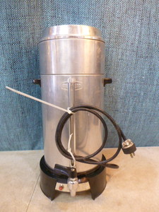 lot 14 image: West Bend Polished Aluminum Coffee Percolator