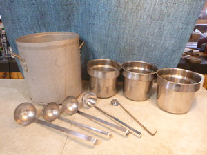 lot 23 image: Commercial Kitchen Items