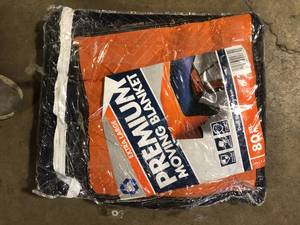 Pratt Retail Specialties 80 in. L x 144 in. W Extra-Large Premium Moving Blanket Customer Returns See Pictures