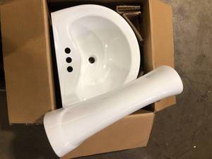 lot 34 image: Glacier Bay Shelburne 8.2 in. Pedestal Sink Basin in White Vitreous China with Pedestal    Customer Returns See Pictures