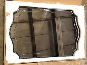 lot 35 image: Mirror  Customer Returns See Pictures