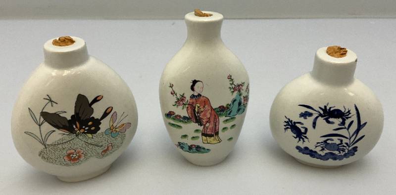 lot 139 image: Three Porcelain Painted Snuff Bottles (Lids Missing )