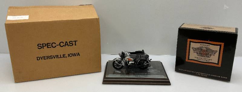 lot 179 image: Spec-Cast 112th Scale 1933 Harley-Davidson Motorcycle & Sidecar Die-Cast Bank (Missing Headlight Lens)
