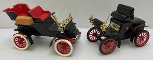 lot 3 image: Collectible Jim Beam Oldsmobile & Model T Decanters (EMPTY)