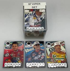 lot 91 image: Misc. Unsorted NASCAR Trading Cards (In Protective Case)