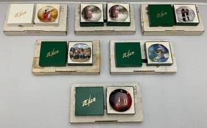 lot 97 image: Misc. Pemberton & Oakes Zolan  Collectible Miniature 3 14 Plates With Easels In Original Boxes (New Old Stock)