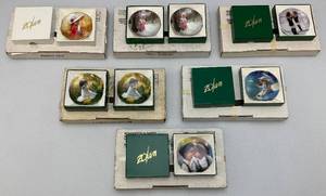lot 100 image: Misc. Pemberton & Oakes Zolan  Collectible Miniature 3 14 Plates With Easels In Original Boxes (New Old Stock)