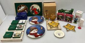 lot 163 image: Misc. Vintage Collectible Including Jim Beam, Wades & More