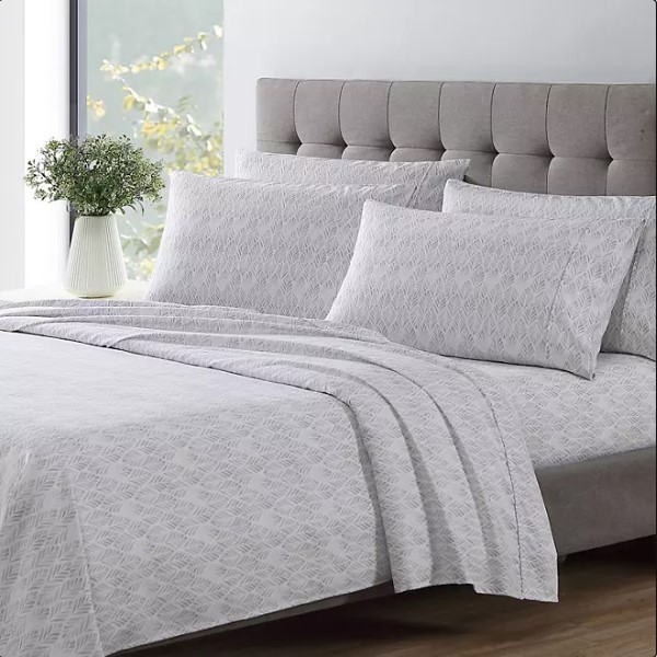 lot 267 image: NEW Social Standard by Sanctuary Recycled Polyester Sheet Set - King Size - Silver Leaf