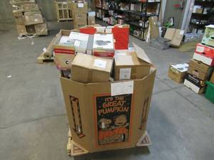 lot 106 image: Pallet of Store Overstock and Ecommerce Product and Returns