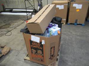 lot 113 image: Pallet of Store Overstock and Ecommerce Product and Returns