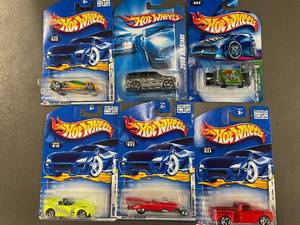 O - Set of 6 Collectible Hot Wheels Cars - 2008 All Stars and More