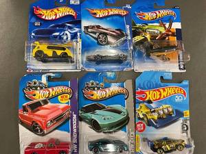 M - Collection of 7 Hot Wheels Die-Cast Cars