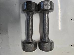 lot 17 image: Lot of a pair of VTX 5LB Metal Dumbbells (Used, Good)