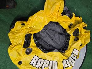 lot 27 image: Rapid Ride SwimmingFloating Tank