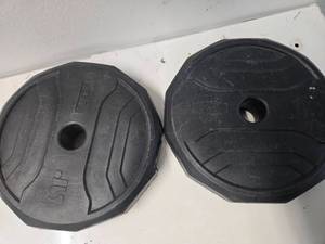 lot 33 image: Lot of Two 3KG Weights (Used, Good Condition)