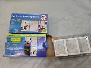 lot 109 image: Lot of Two Electronic Pest Repeller Sets (New), with each pack containing 3 repellers