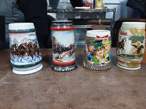 4-Budweiser Steins