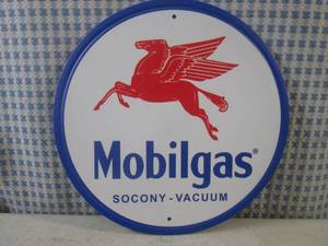 (EC1) Round Mobilgas Tin Sign 7 34...