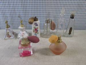 (BSB) Assorted Vintage Perfume Bott...