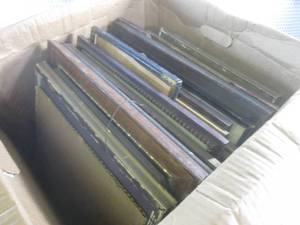(EW4) Box of Antique Vintage Framed...
