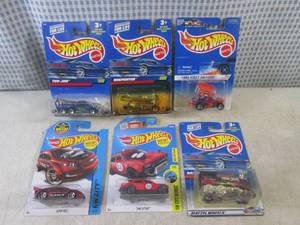(BSB) Assorted Hot Wheels in Packag...
