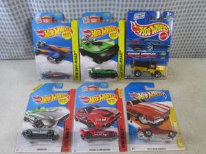 (BSB) Assorted Hot Wheels in Packag...