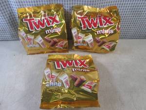 (B-1) 3 Bags of Sharing Size Twix M...