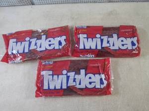 (B-1) 3 Packs of Twizzler Strawberr...
